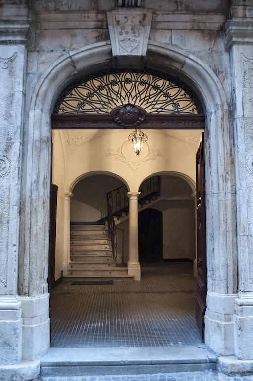 Palazzo Salini - Appartamento Familiare Сульмона Экстерьер фото